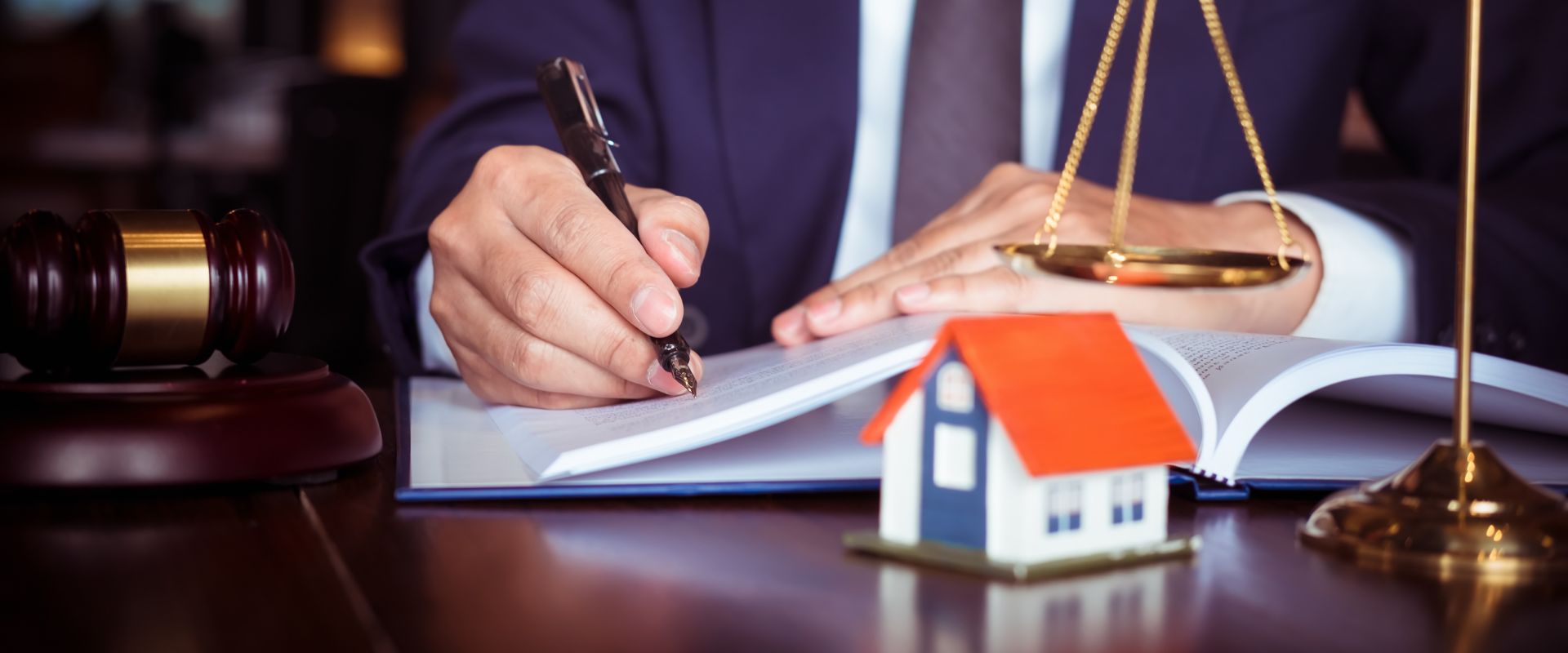 7 Powerful Ways to Find a Real Estate Lawyer in Ontario