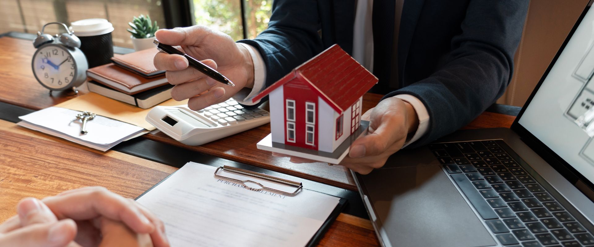 Working with a Real Estate Lawyer for Ontario Real Estate Closing Process